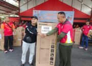 Pabung Kodim 1013 Muara Teweh Serahkan Hadiah Kulkas Dua Pintu