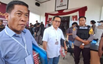 Rapat Pleno KPU Mura diwarnai Paslon Tolak Tanda Tangani Hasil