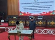 Ketua DPRD Rumiadi Dan Bupati Heriyus Menandatangani Persetujuan Dua Raperda Strategis Di Murung Raya