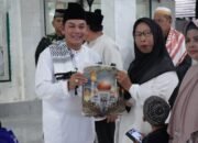 Dukung Pendidikan Agama, Pemkab Mura Salurkan Kartu Hebat Pintar Santri